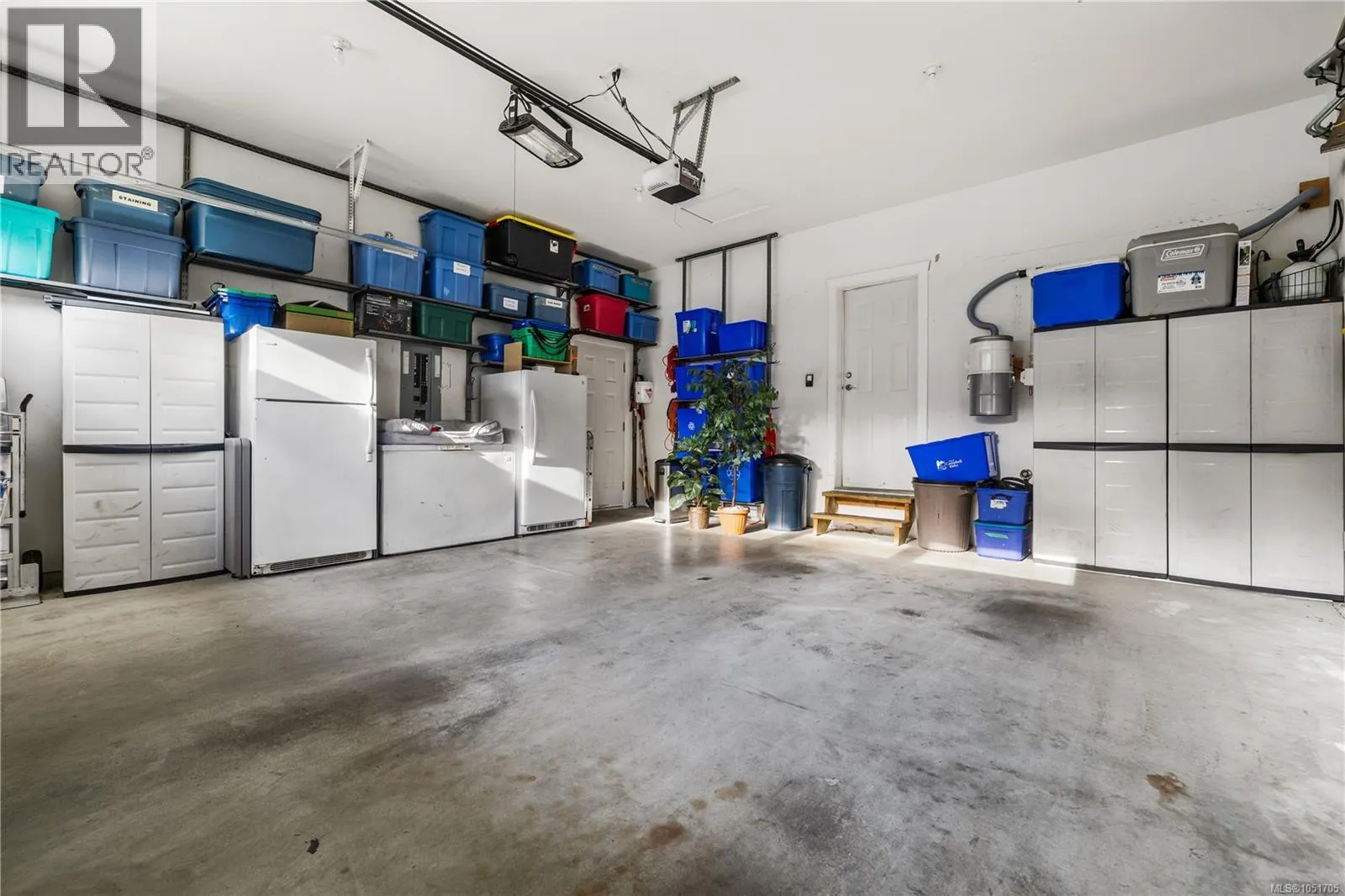 978 Timberline Dr