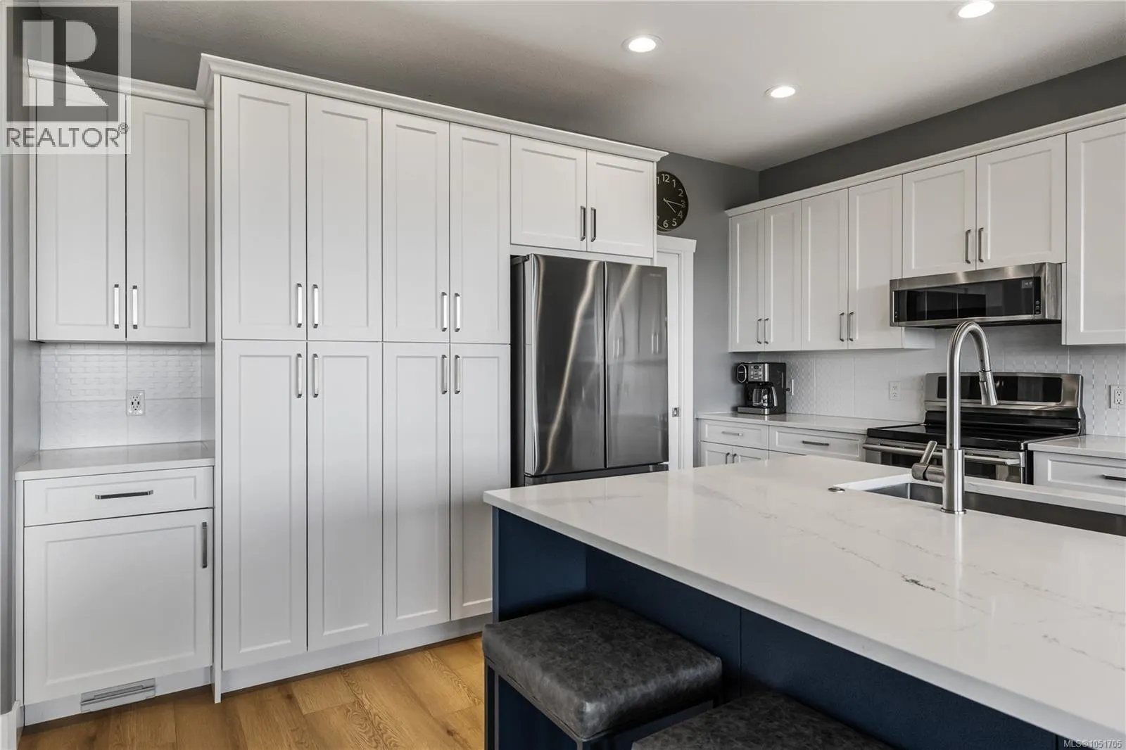 978 Timberline Dr