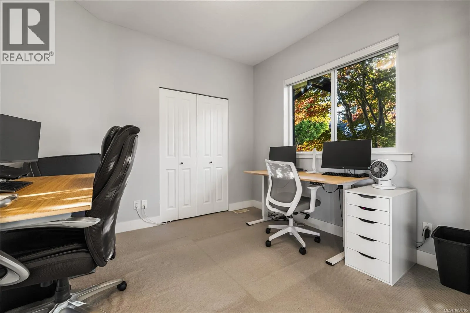 978 Timberline Dr