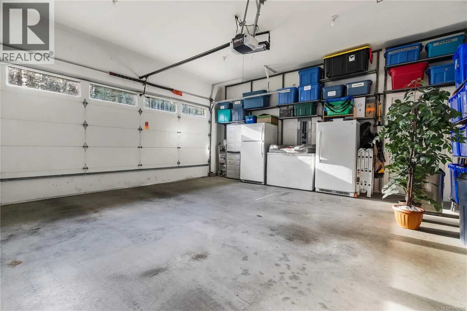 978 Timberline Dr