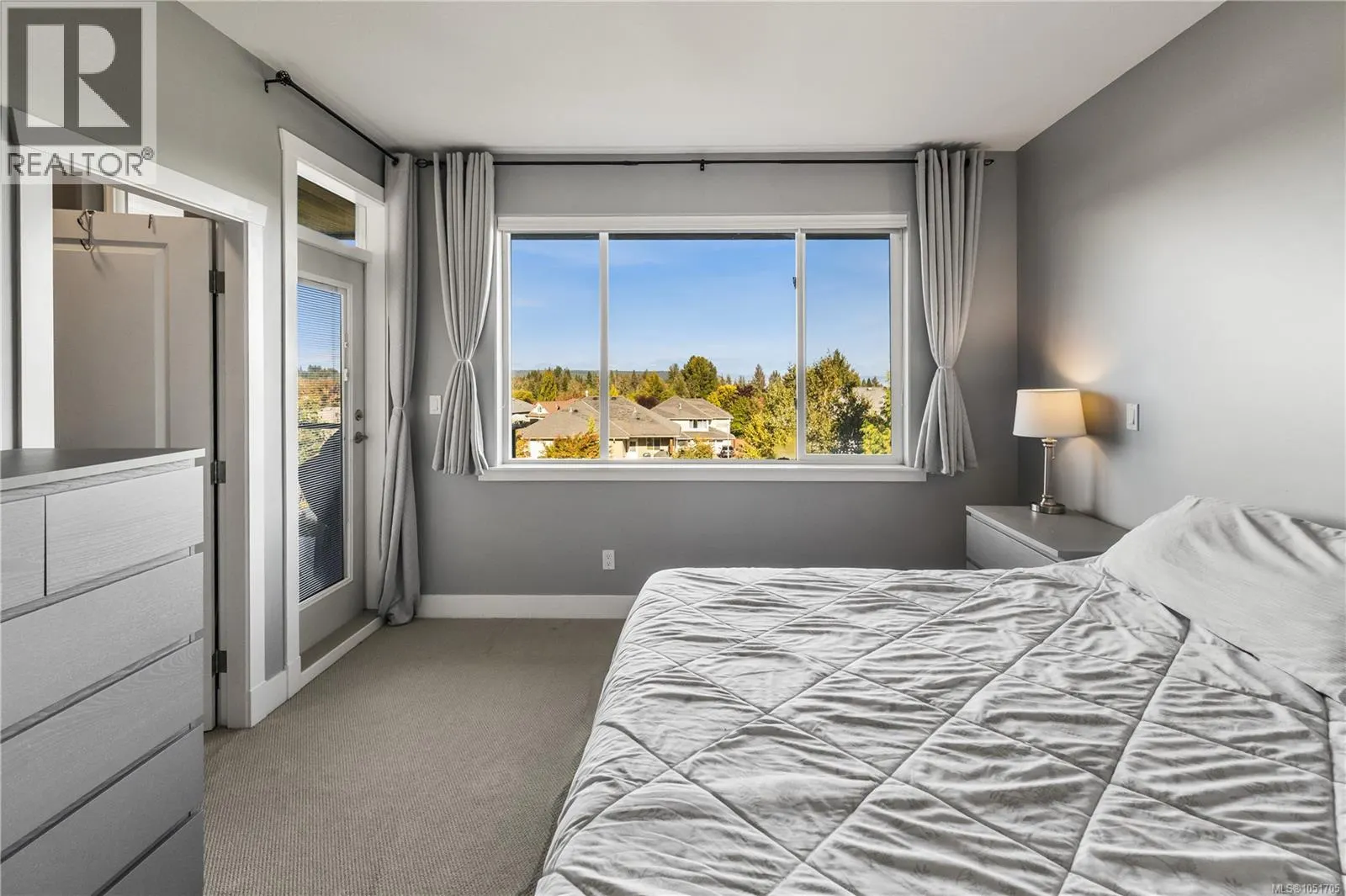 978 Timberline Dr