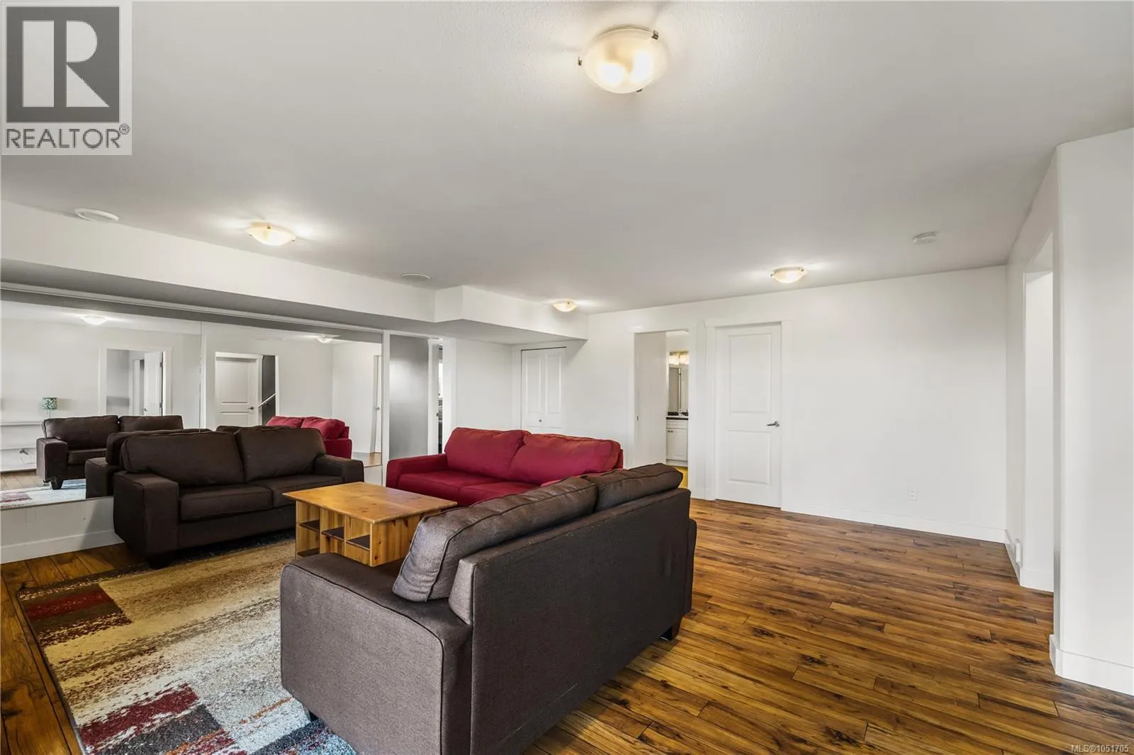 978 Timberline Dr