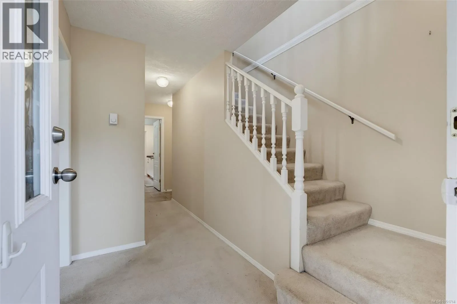 975 Annie St