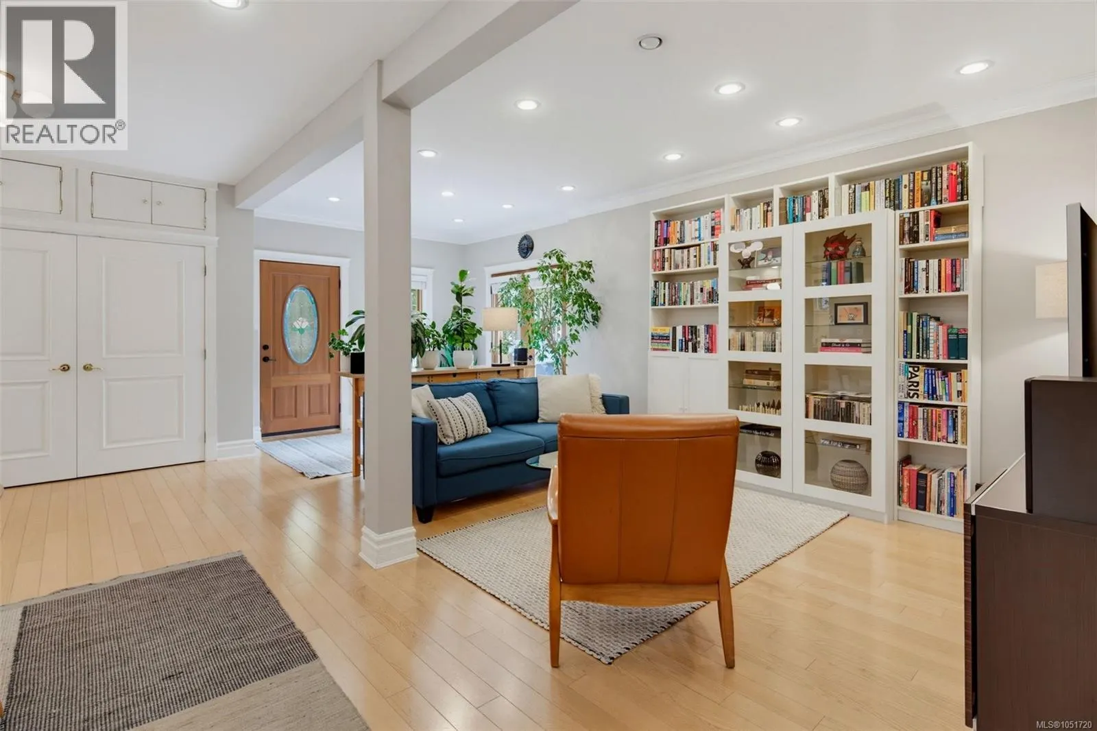 1 1200 Richardson St