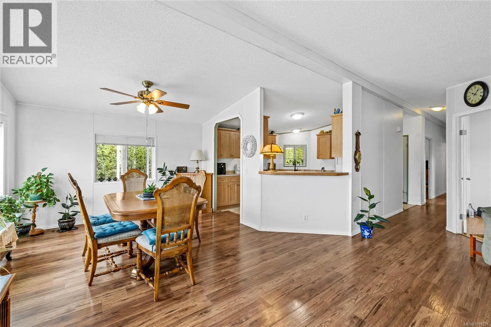 1948 Valley Oak Dr