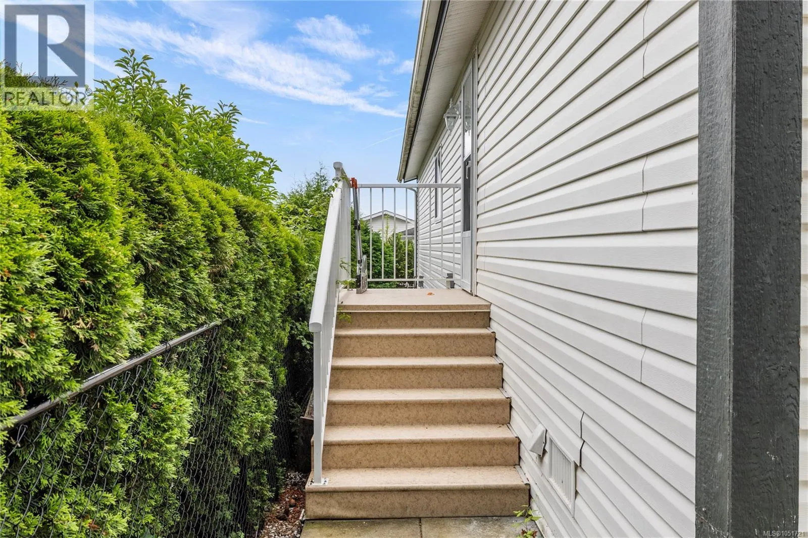 1948 Valley Oak Dr