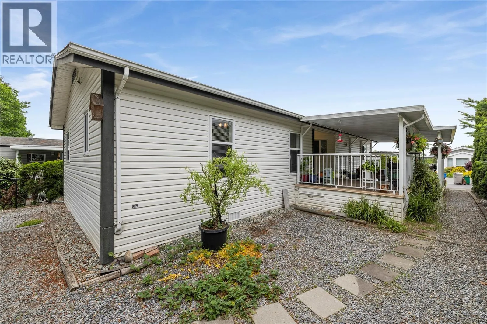 1948 Valley Oak Dr