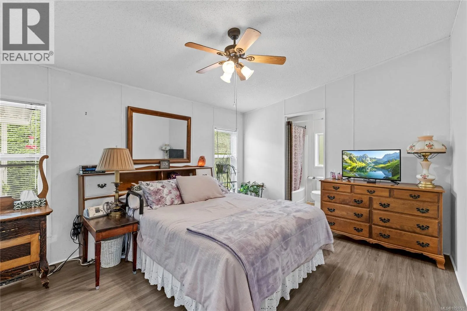 1948 Valley Oak Dr