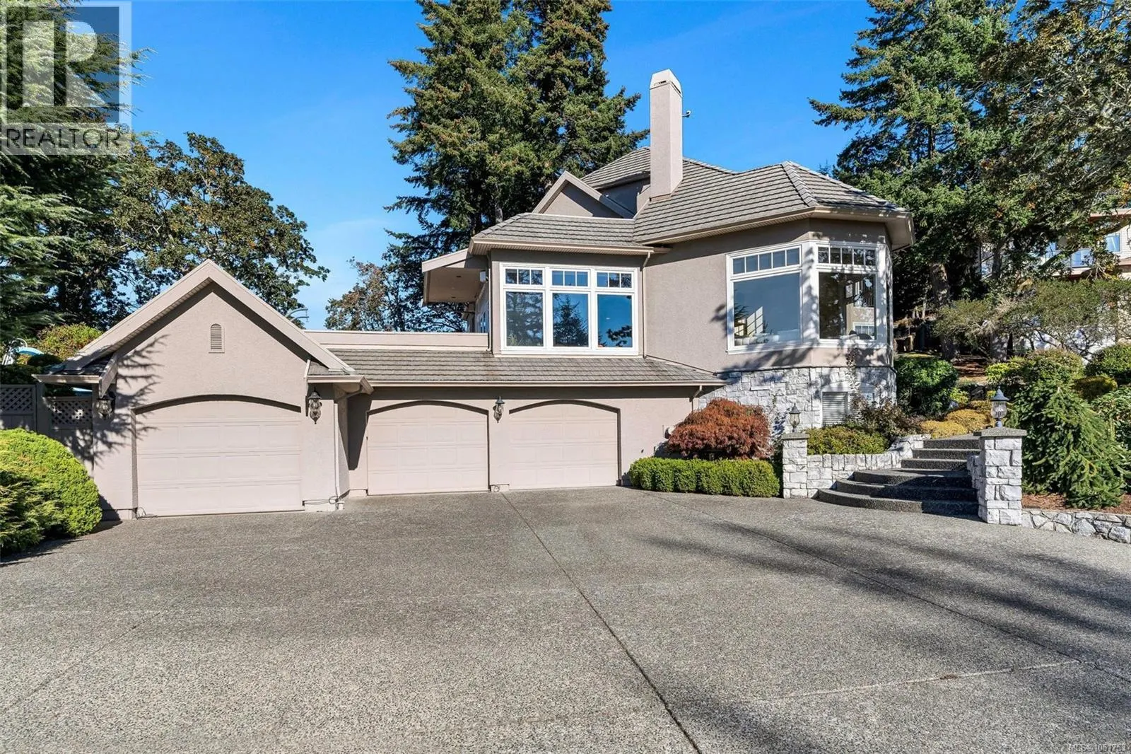 906 Cobblestone Lane