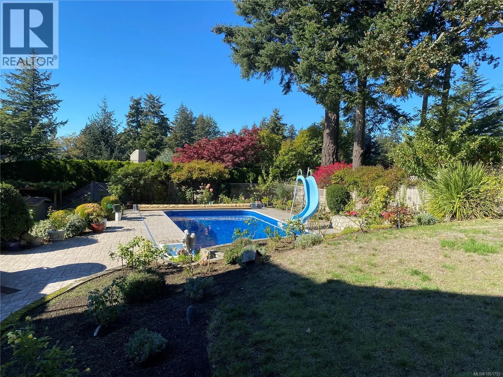 906 Cobblestone Lane