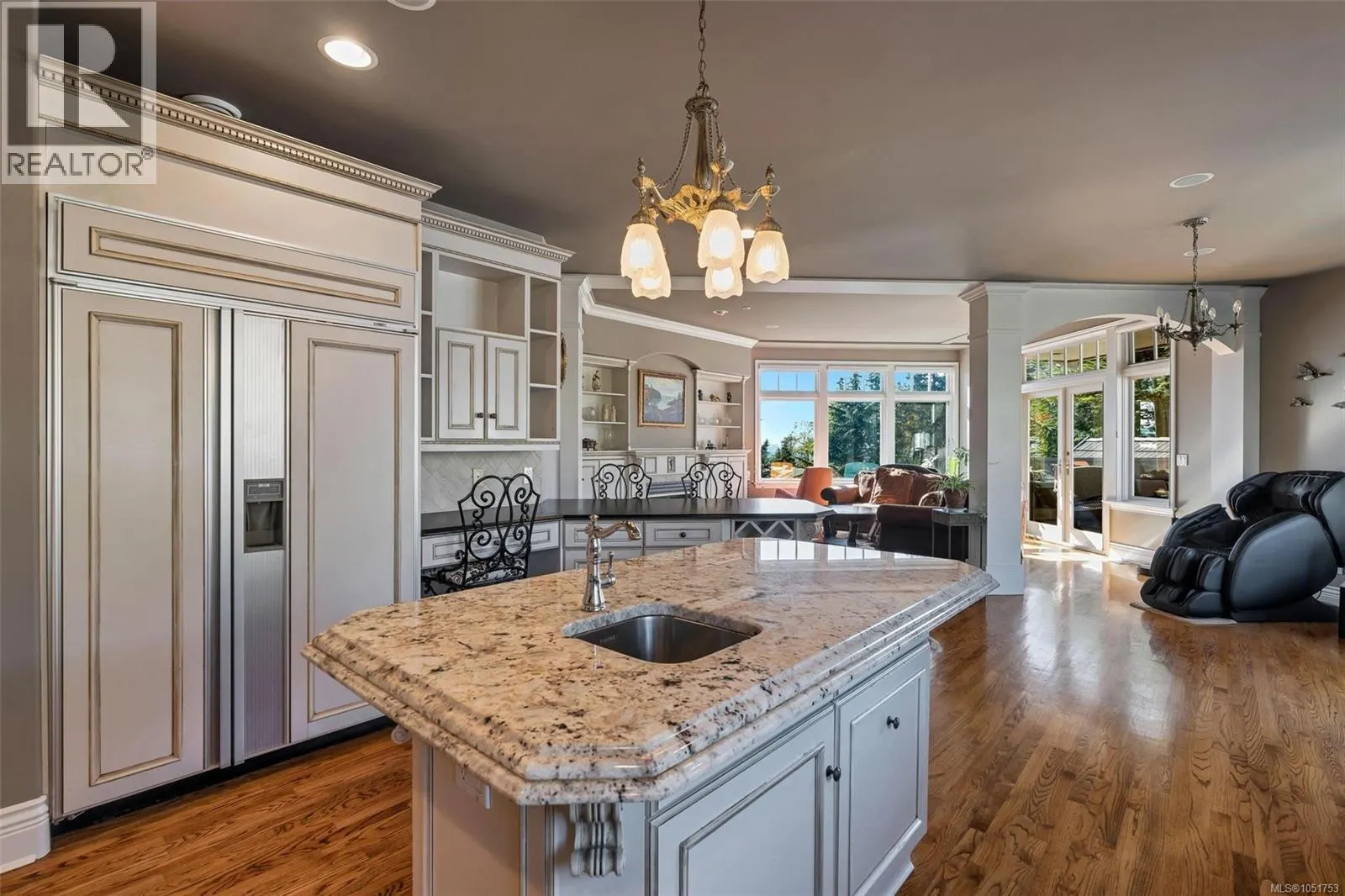 906 Cobblestone Lane