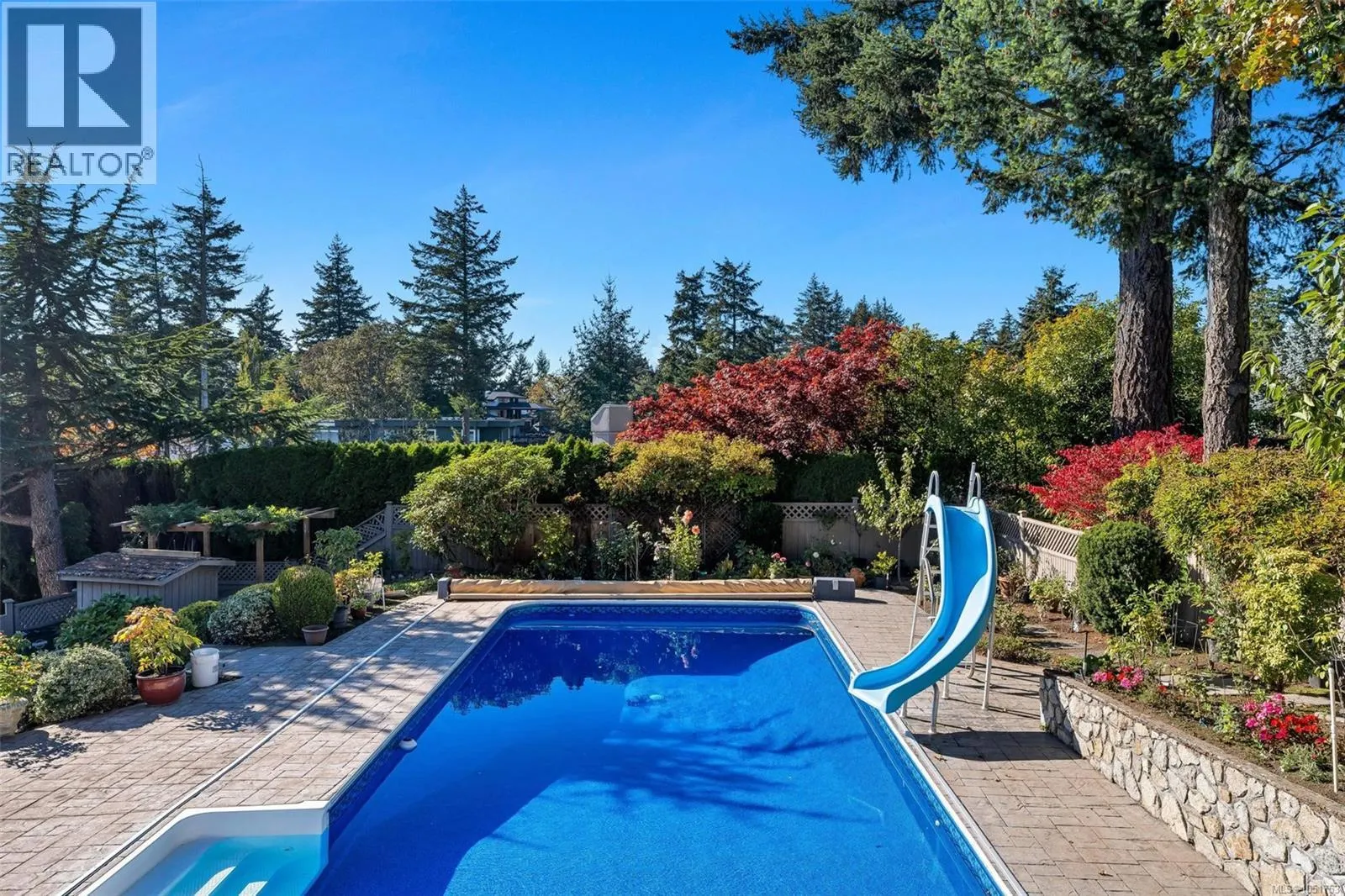 906 Cobblestone Lane