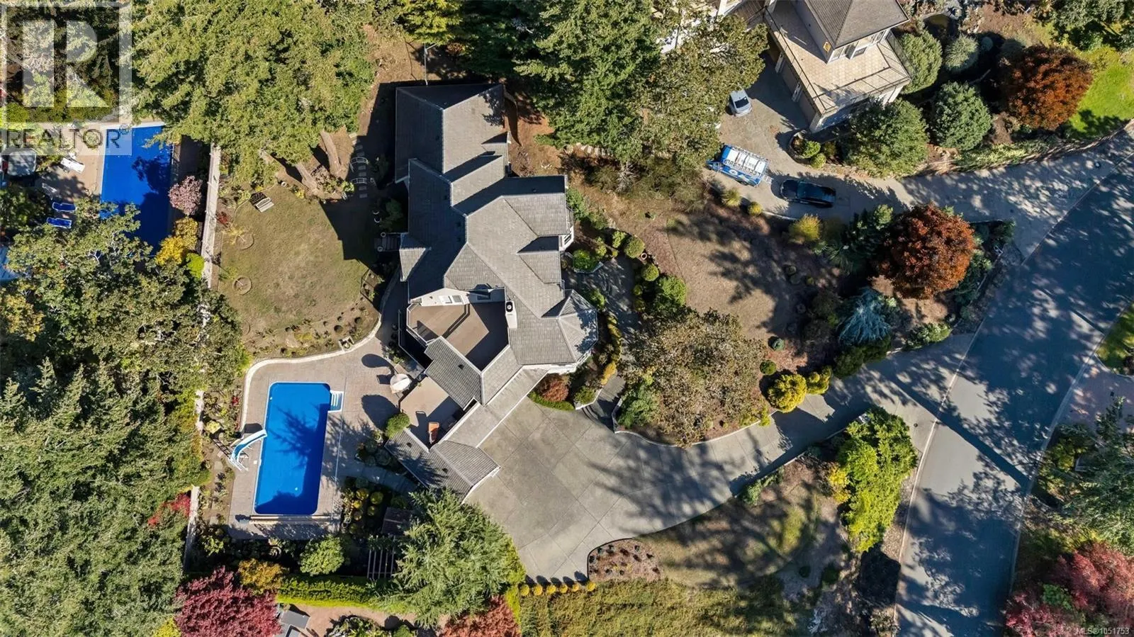 906 Cobblestone Lane
