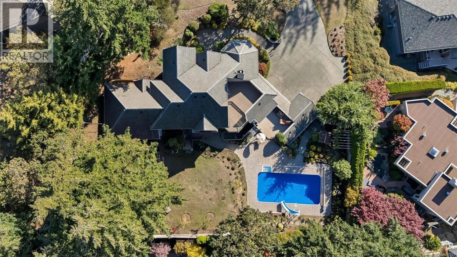 906 Cobblestone Lane