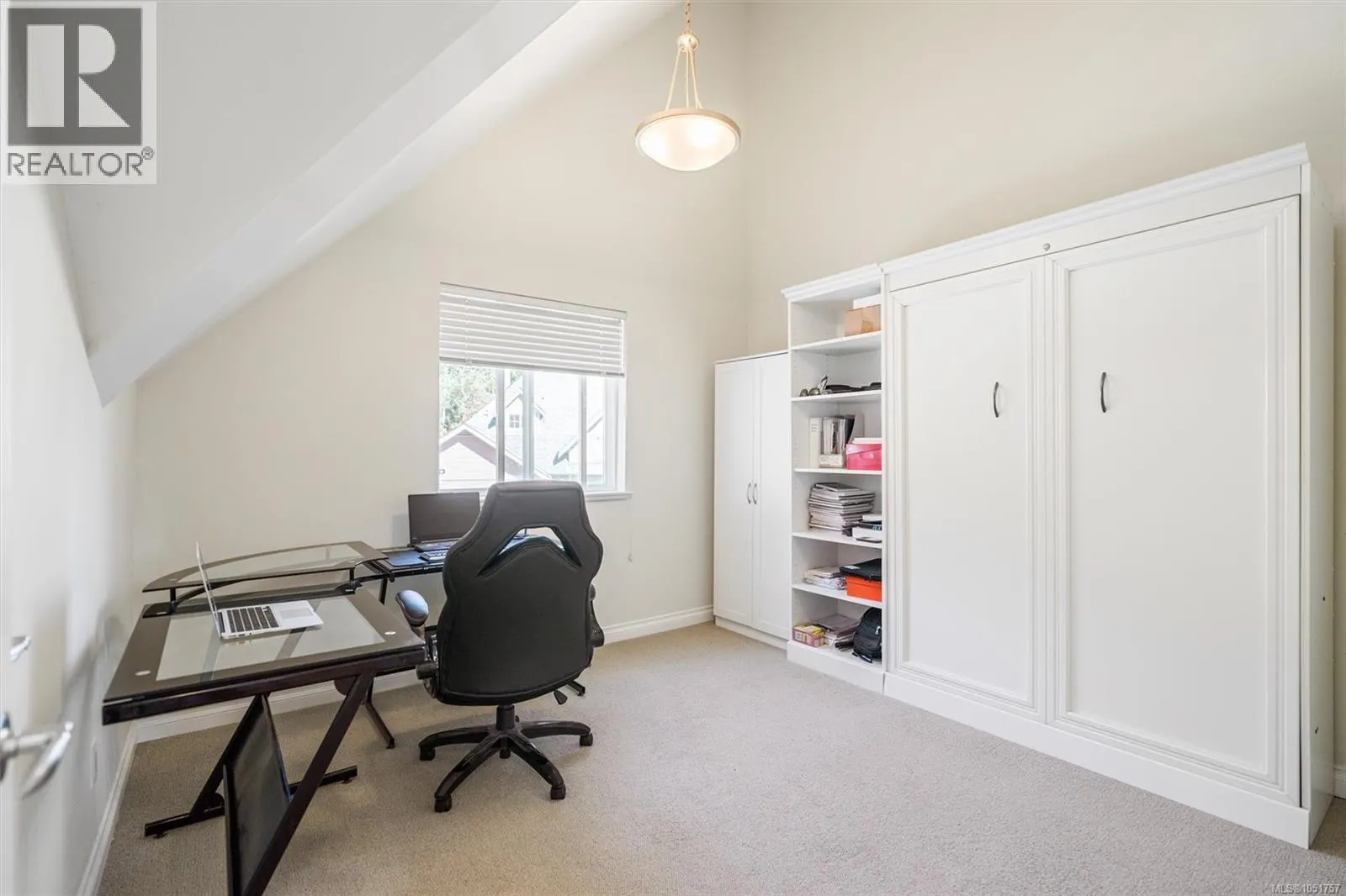 102 945 Bear Mountain Pkwy