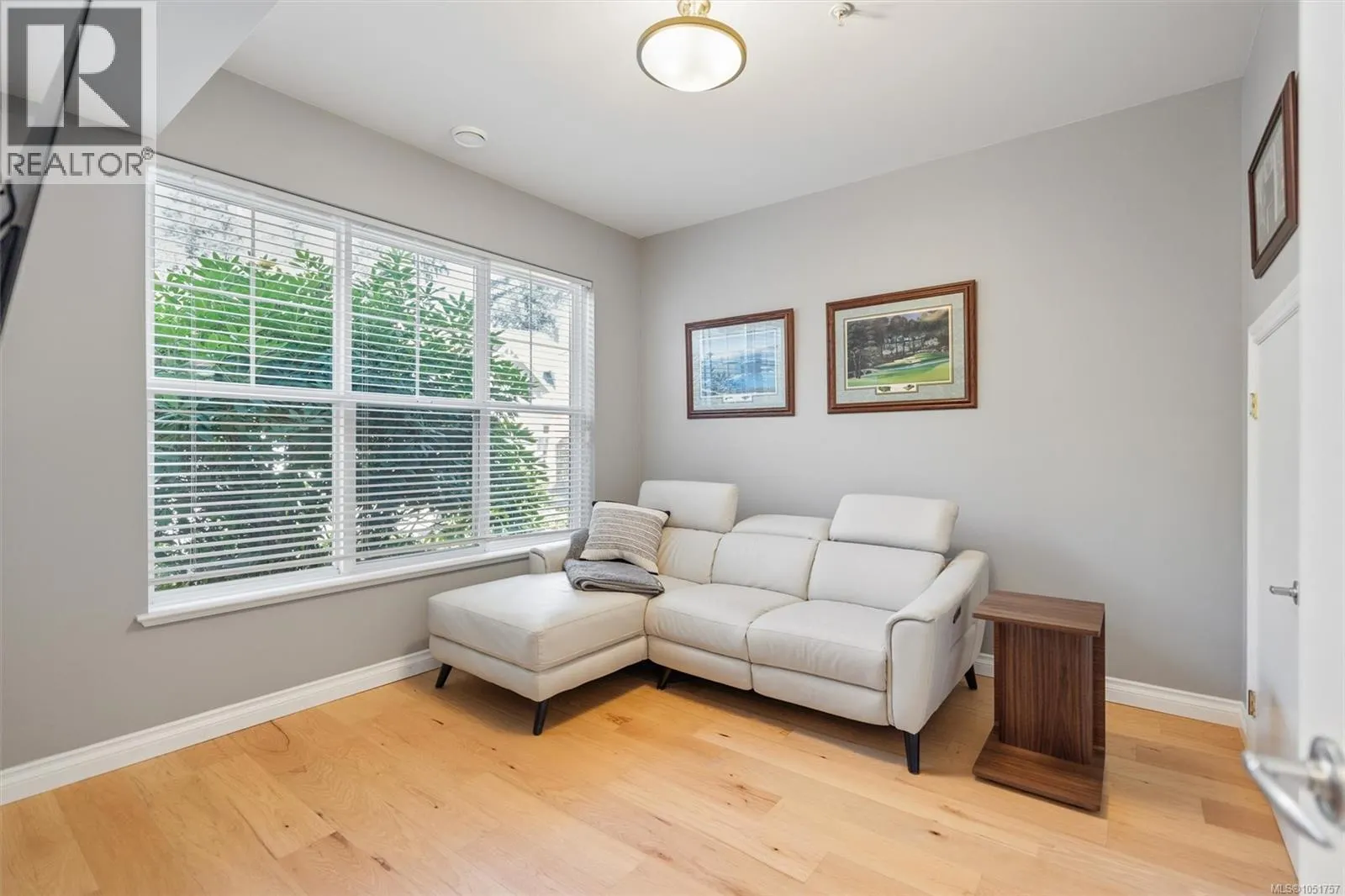 102 945 Bear Mountain Pkwy