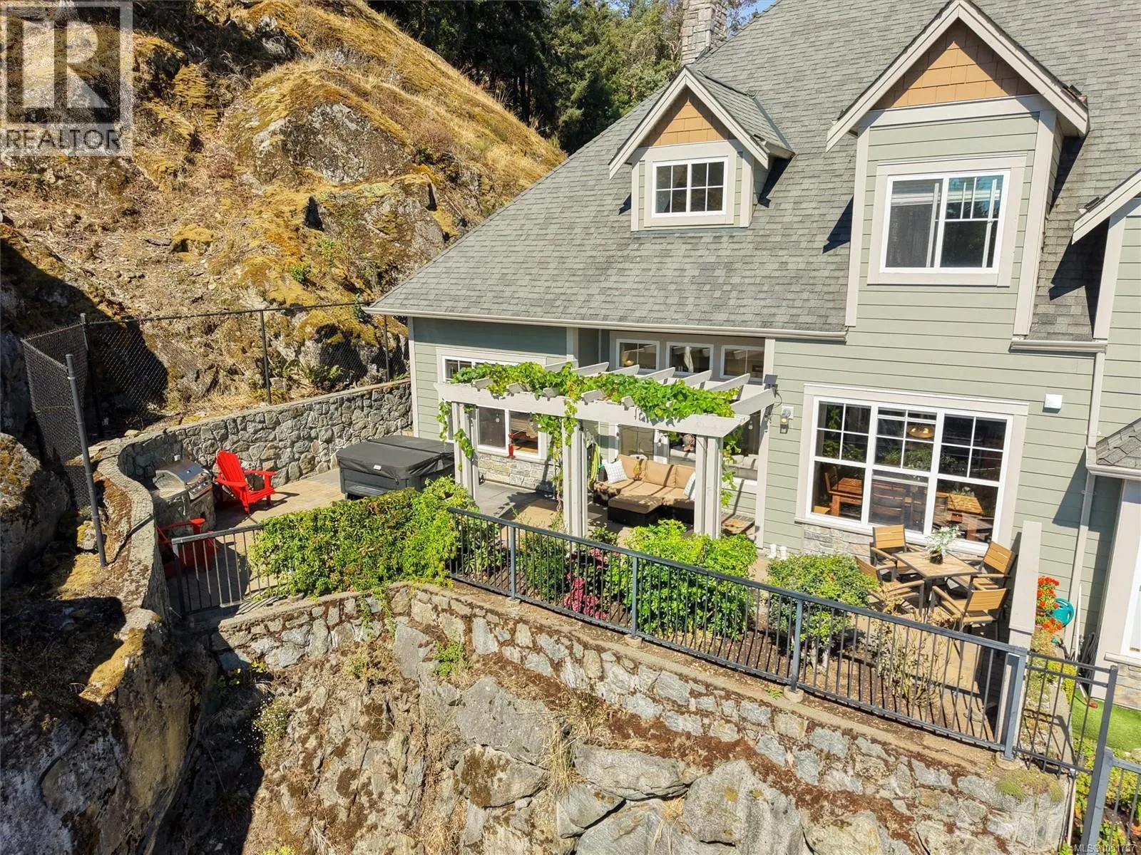 102 945 Bear Mountain Pkwy