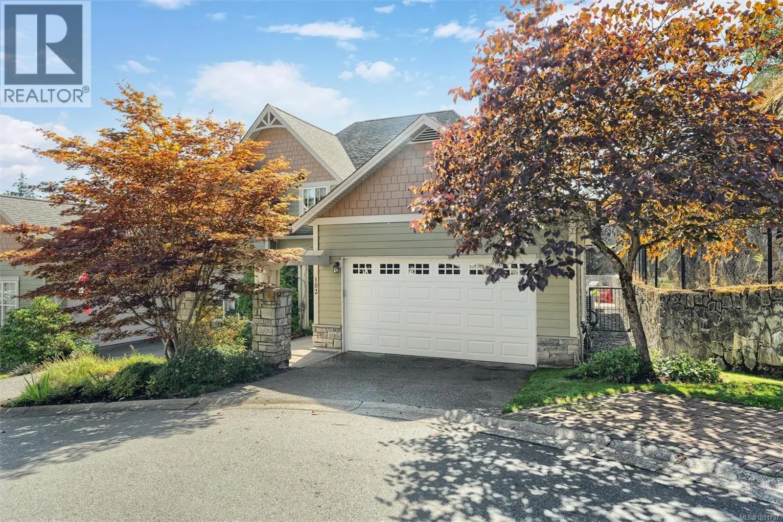 102 945 Bear Mountain Pkwy