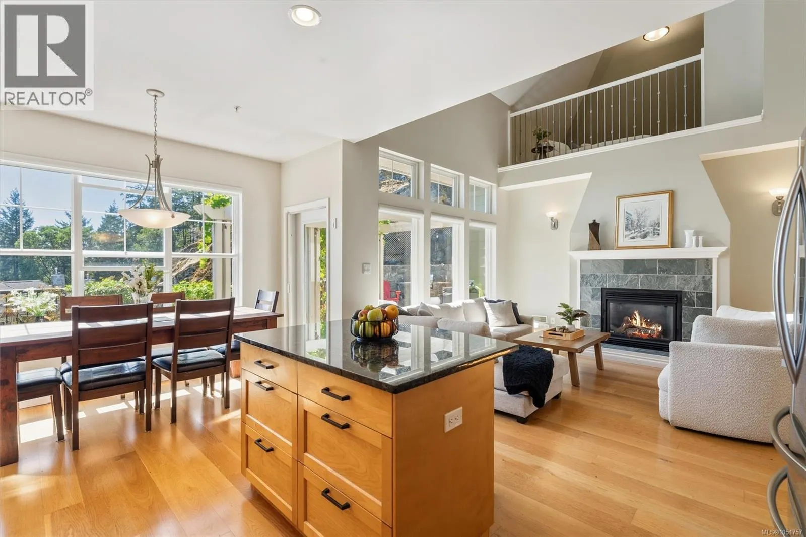 102 945 Bear Mountain Pkwy