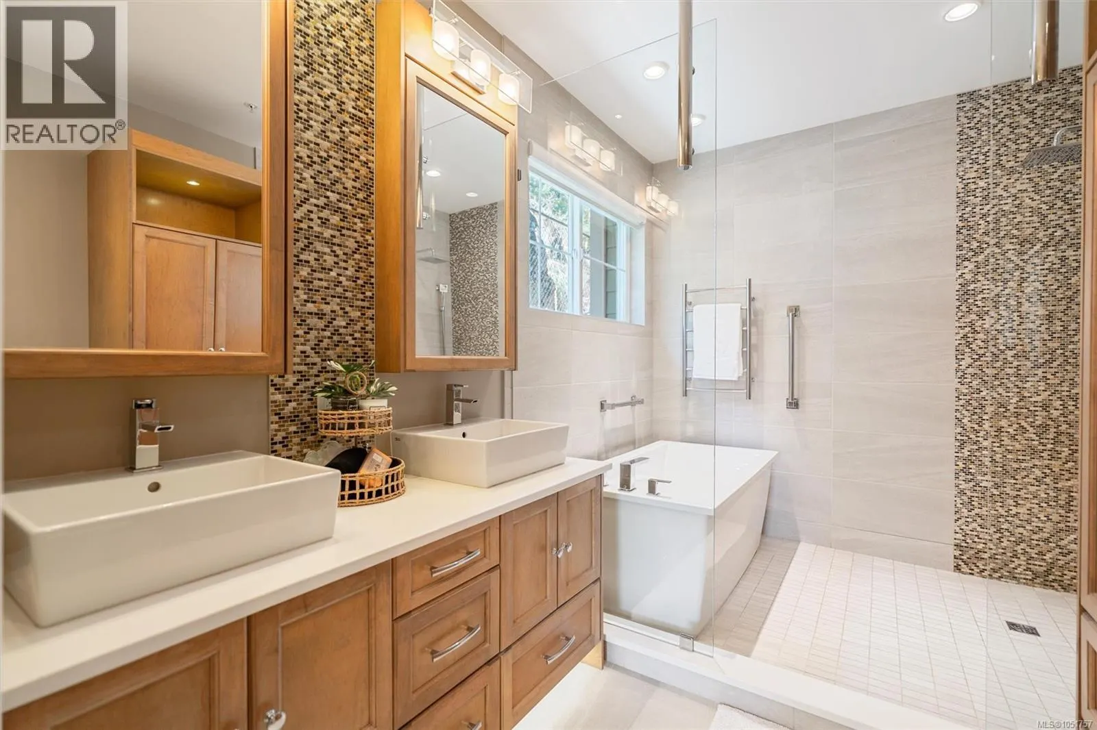 102 945 Bear Mountain Pkwy