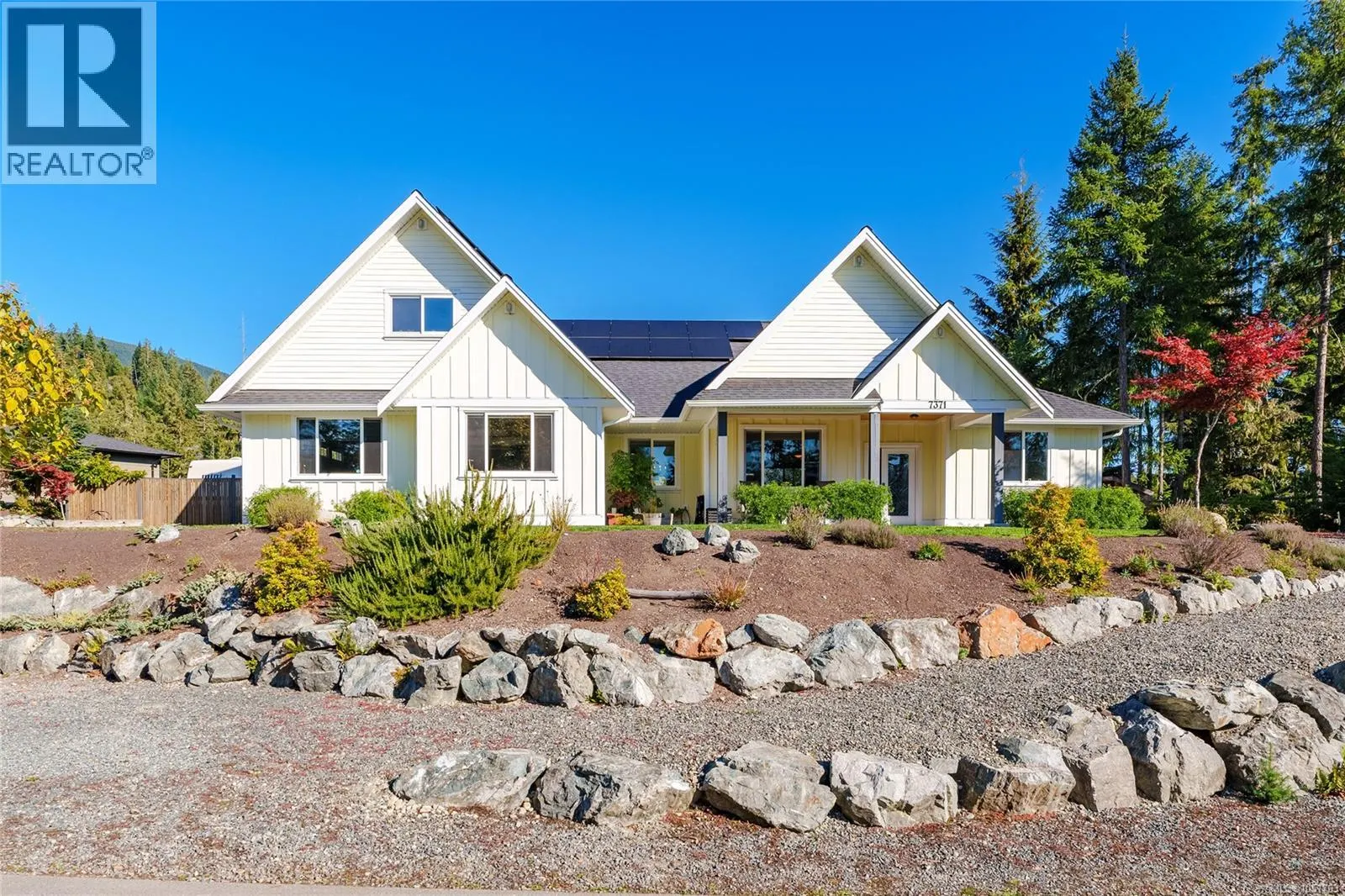 7371 Lakefront Dr