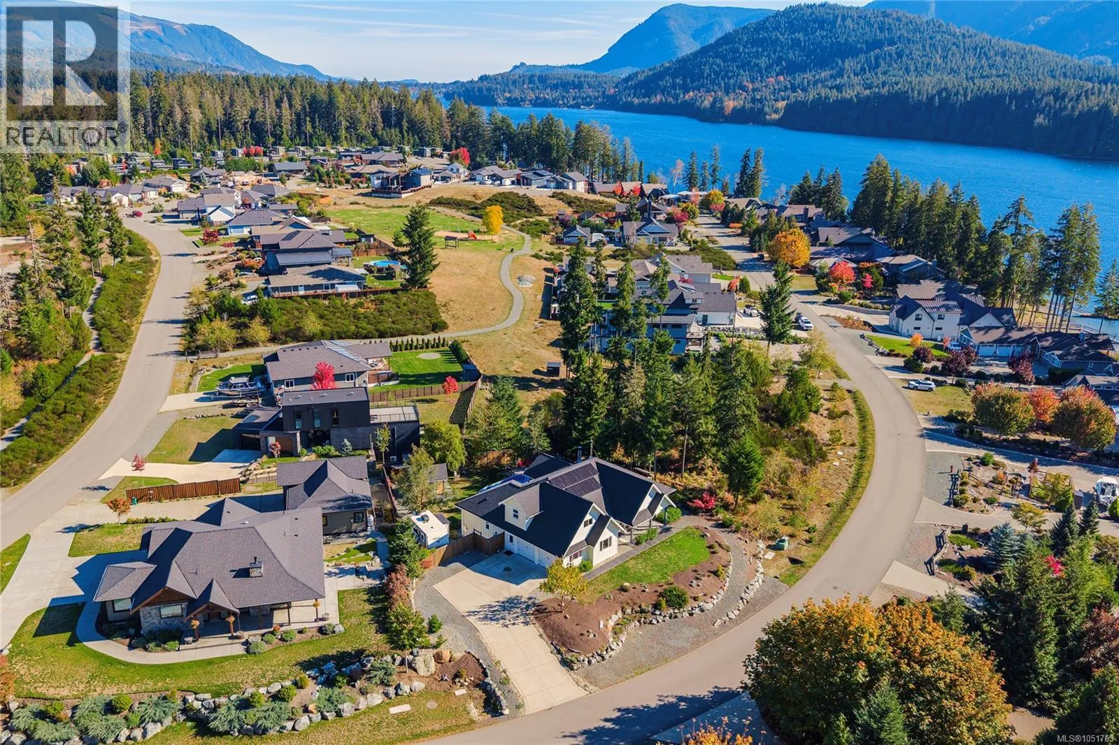 7371 Lakefront Dr
