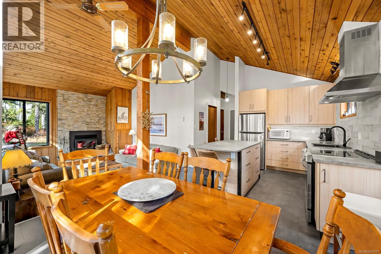 893 Clinton Wood Crt