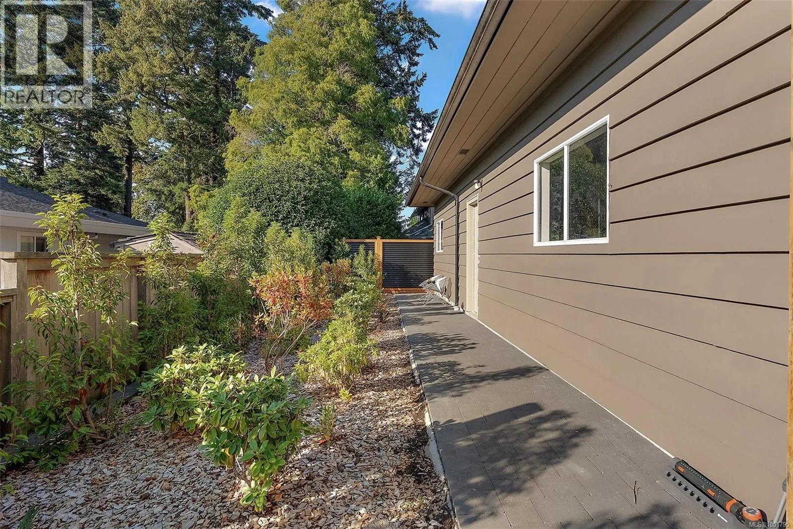 1680 Ash Rd