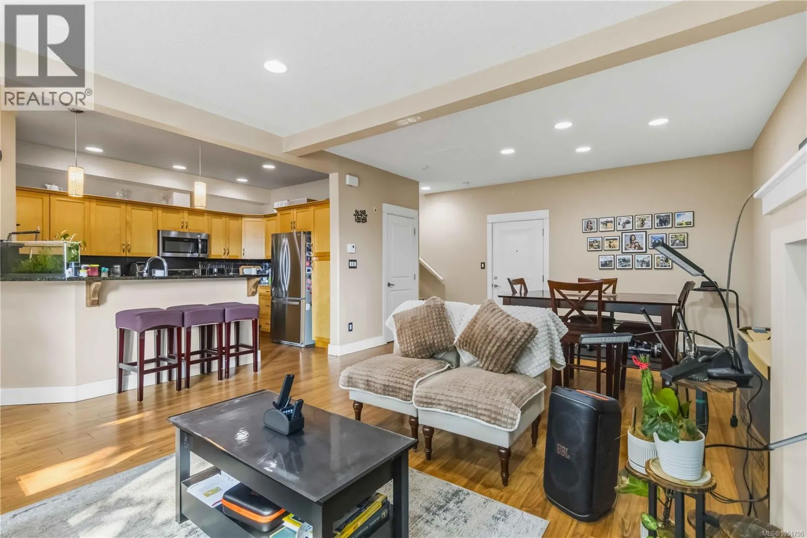 105 630 Speed Ave