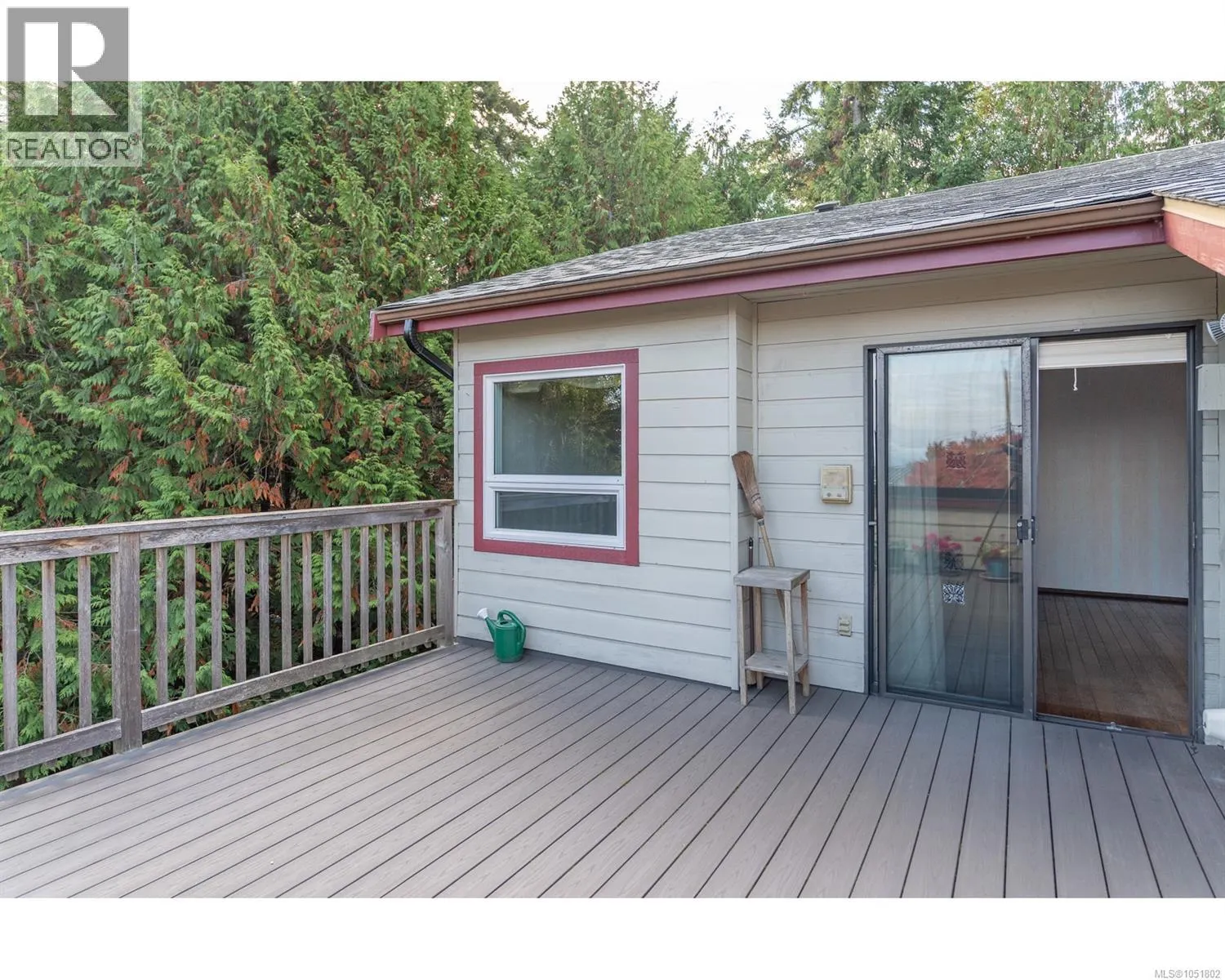 142 SUNNINGDALE Rd W