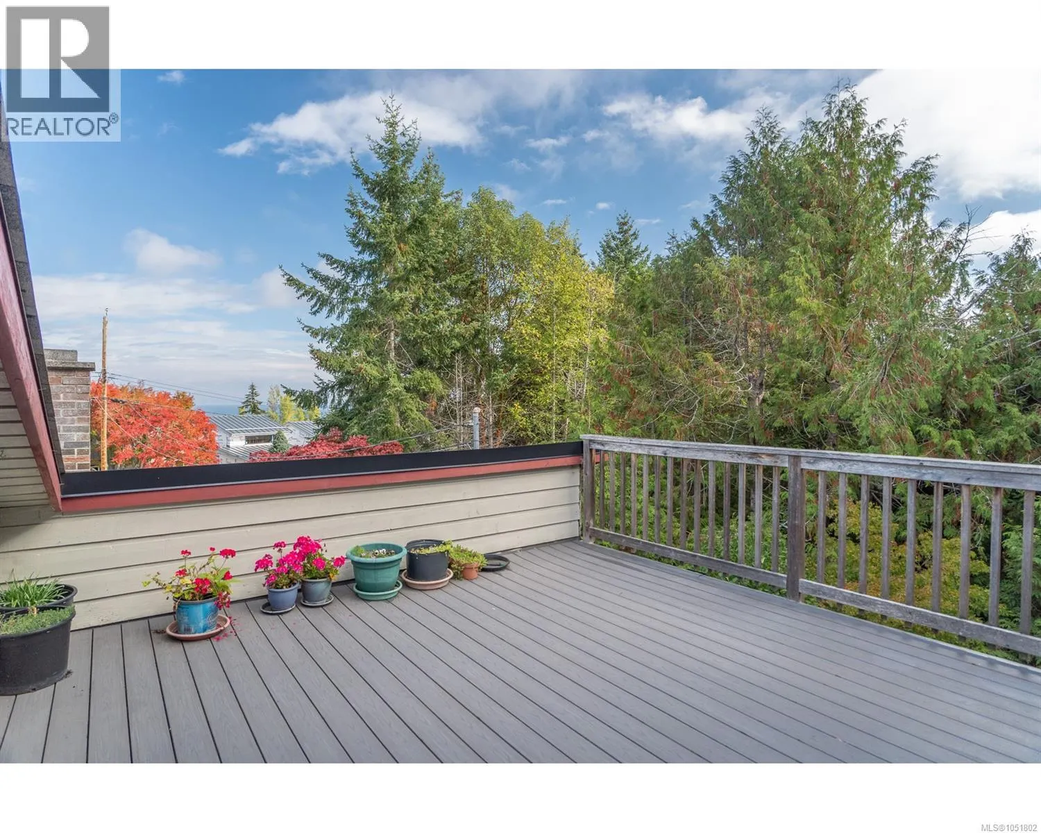 142 SUNNINGDALE Rd W