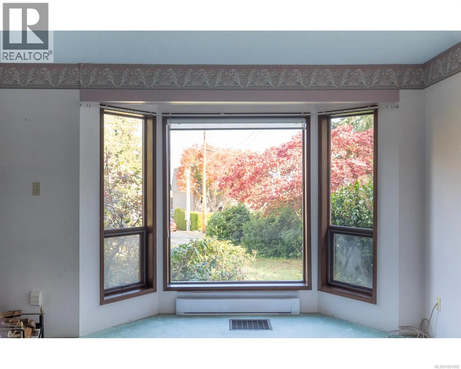142 SUNNINGDALE Rd W