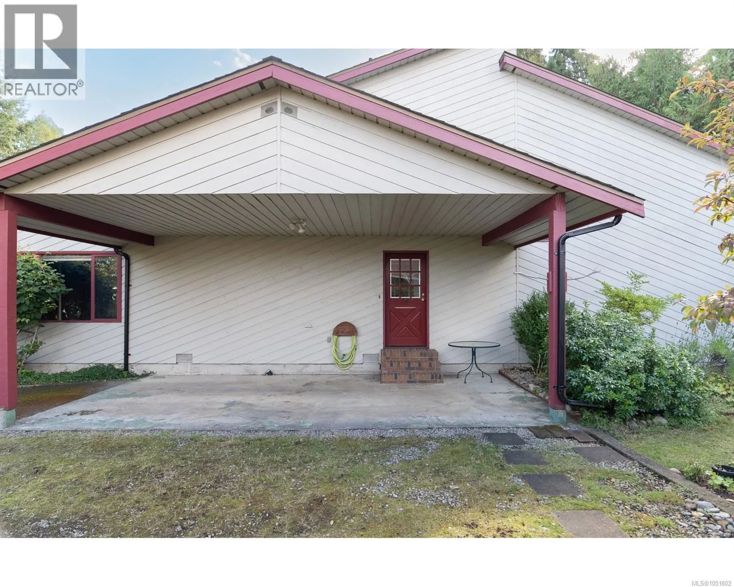 142 SUNNINGDALE Rd W
