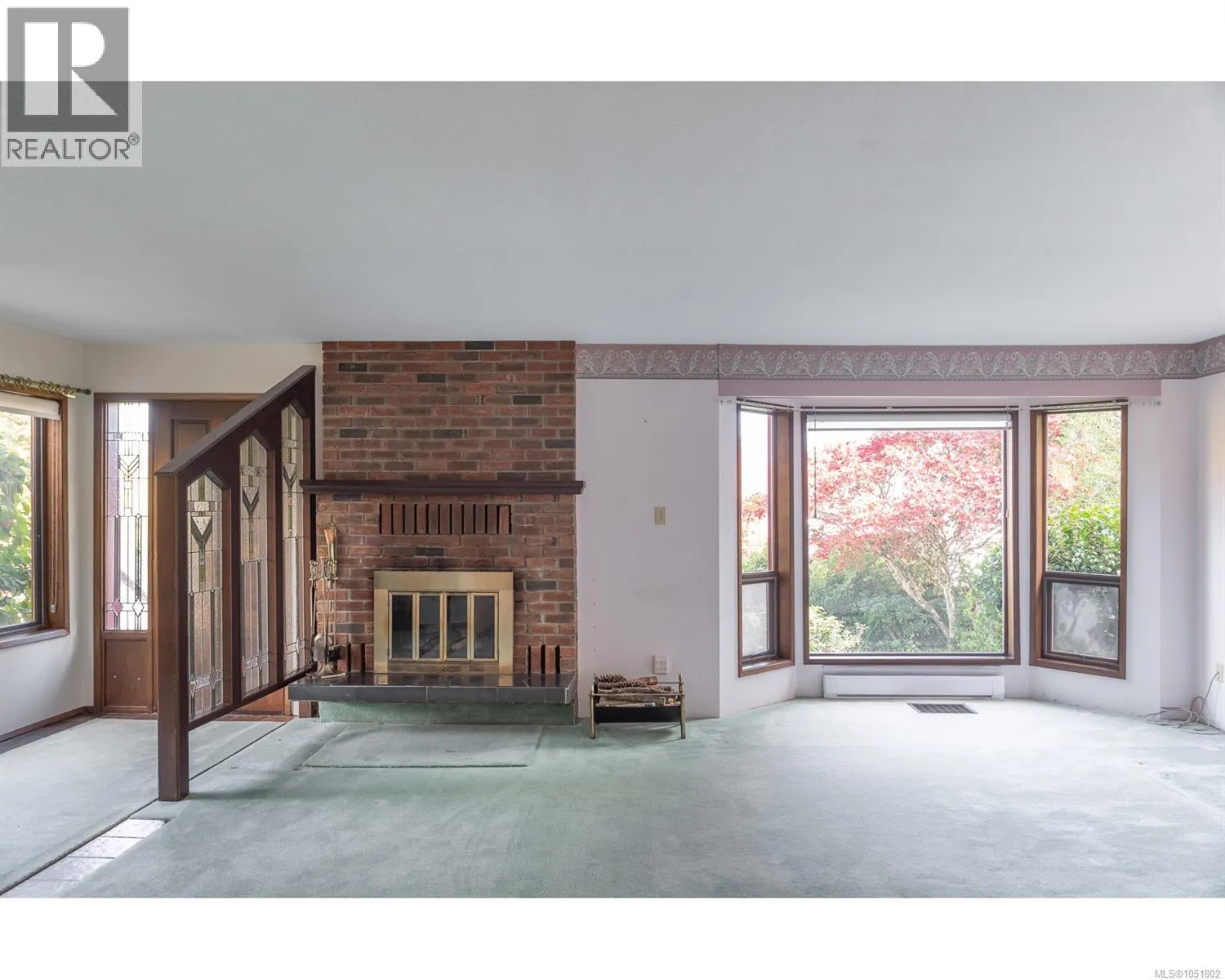 142 SUNNINGDALE Rd W