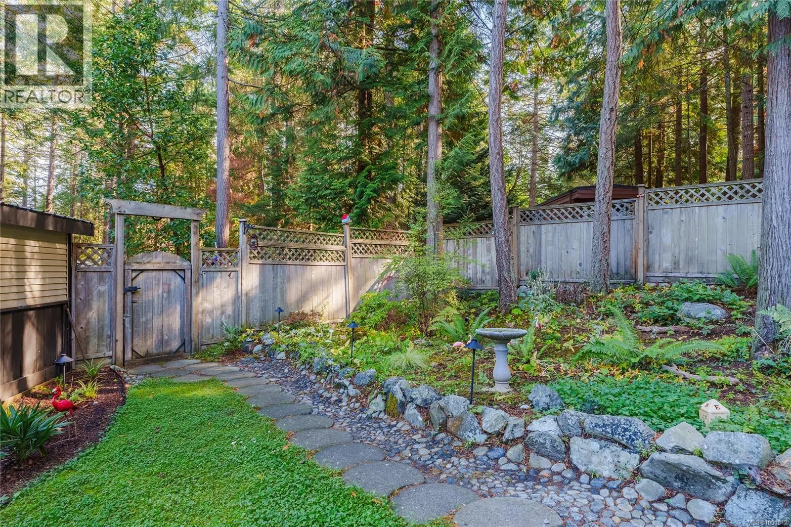 21 7071 Lantzville Rd