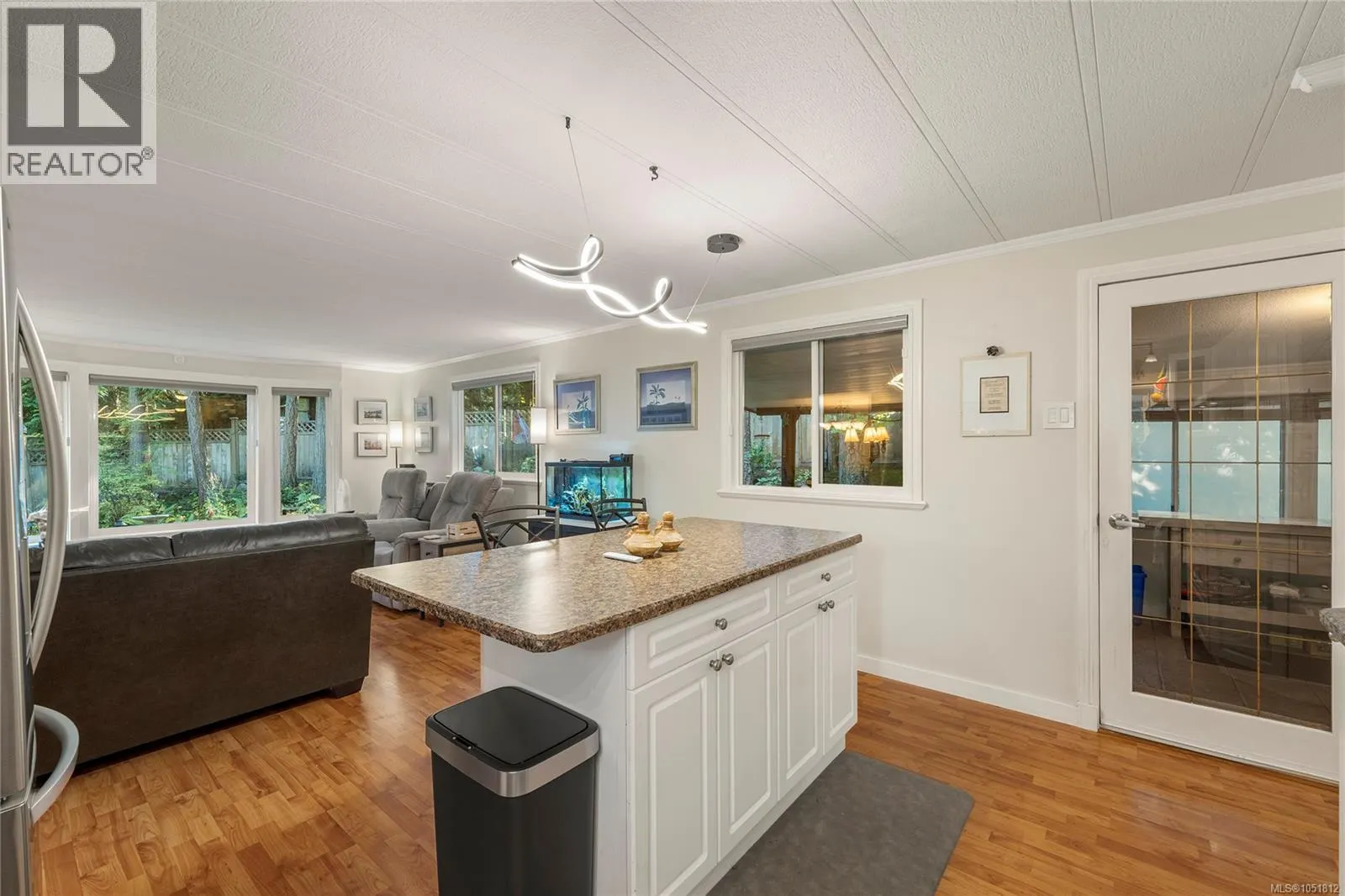 21 7071 Lantzville Rd