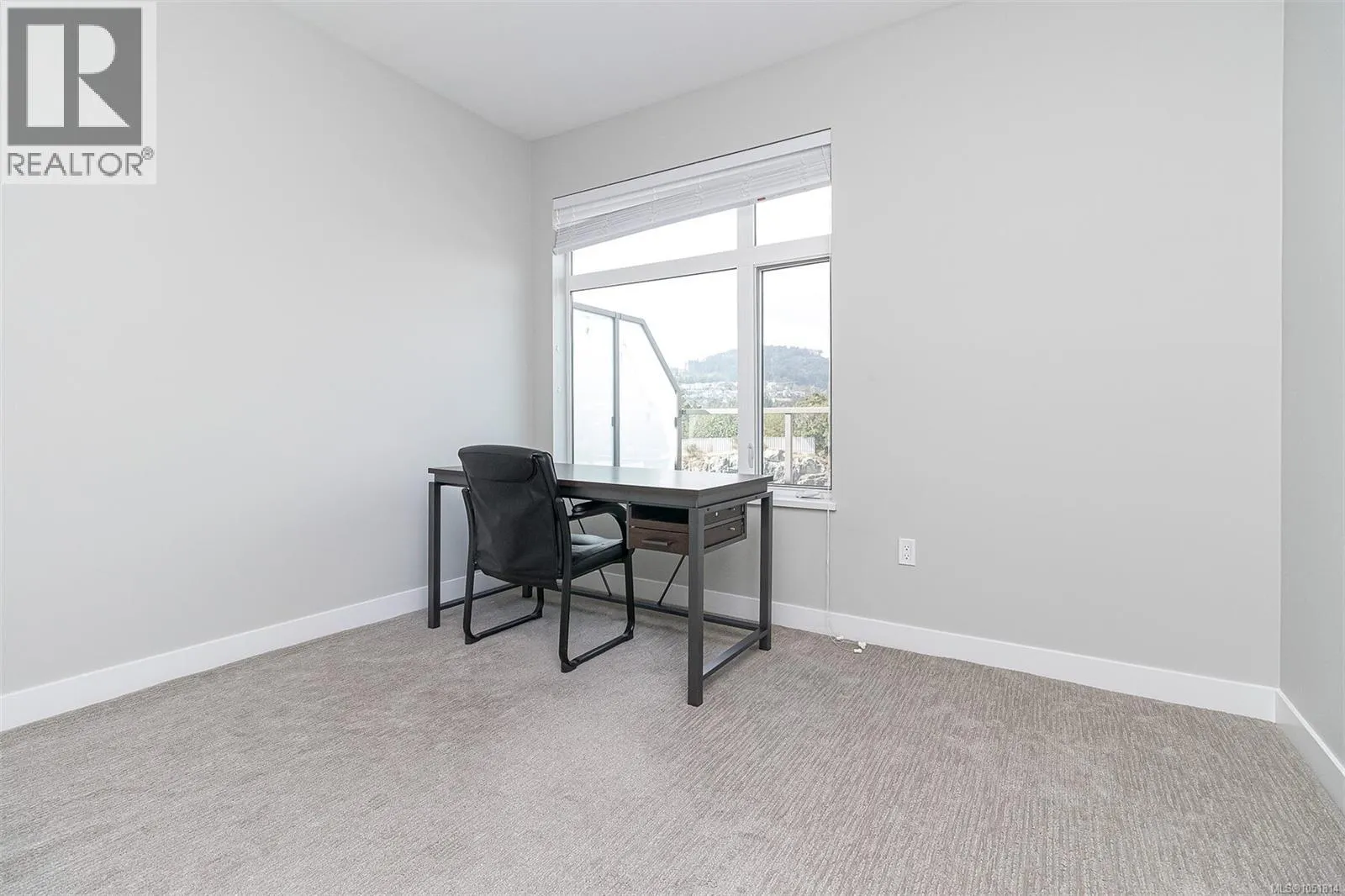 606 967 Whirlaway Cres