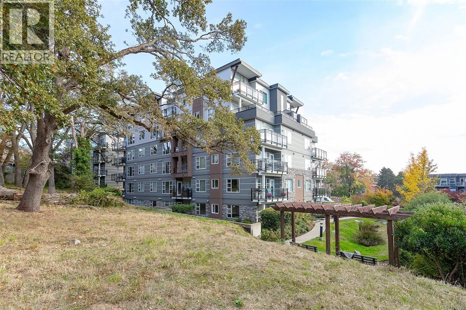 104 1016 Inverness Rd
