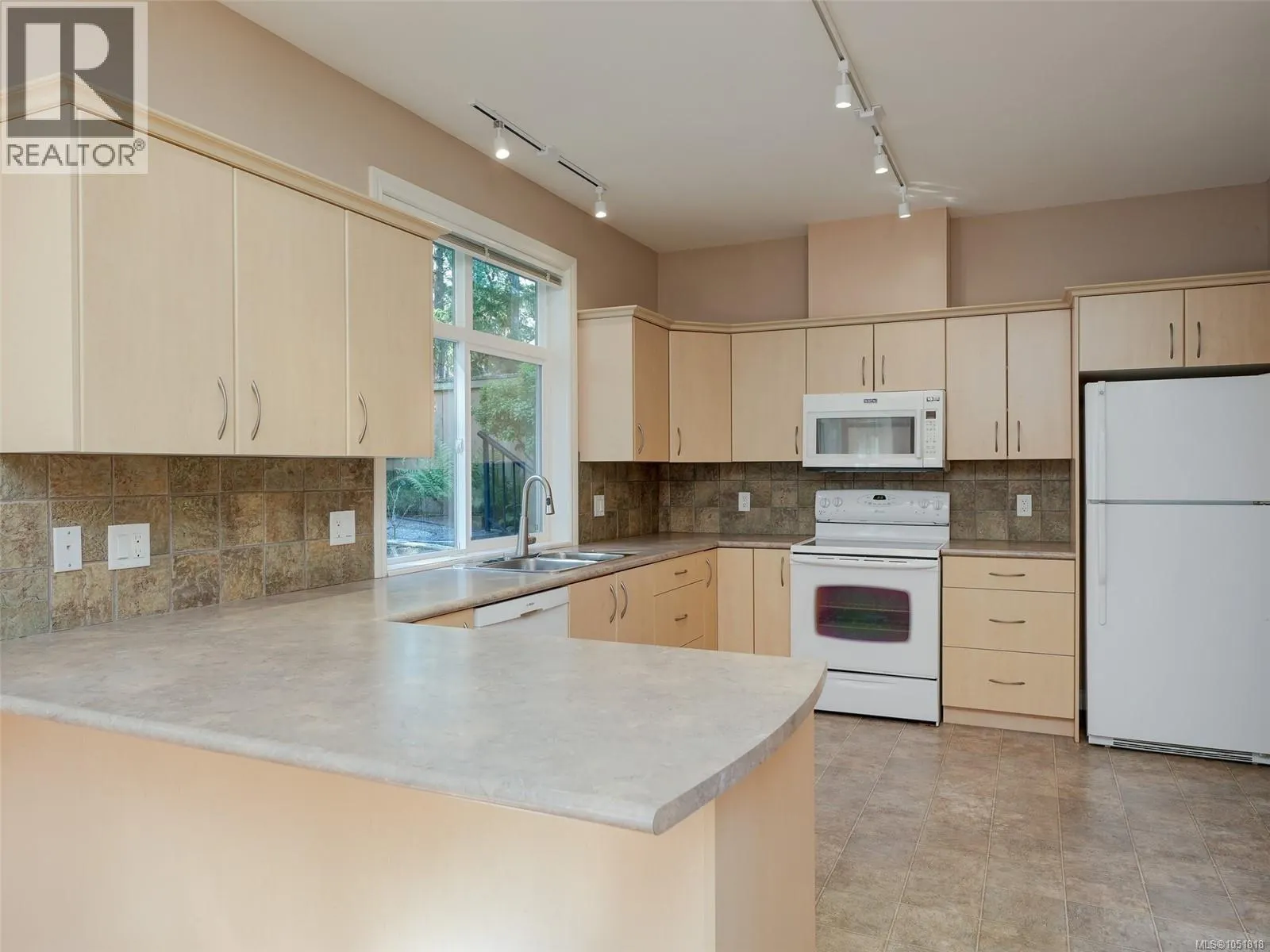 809 Rogers Way
