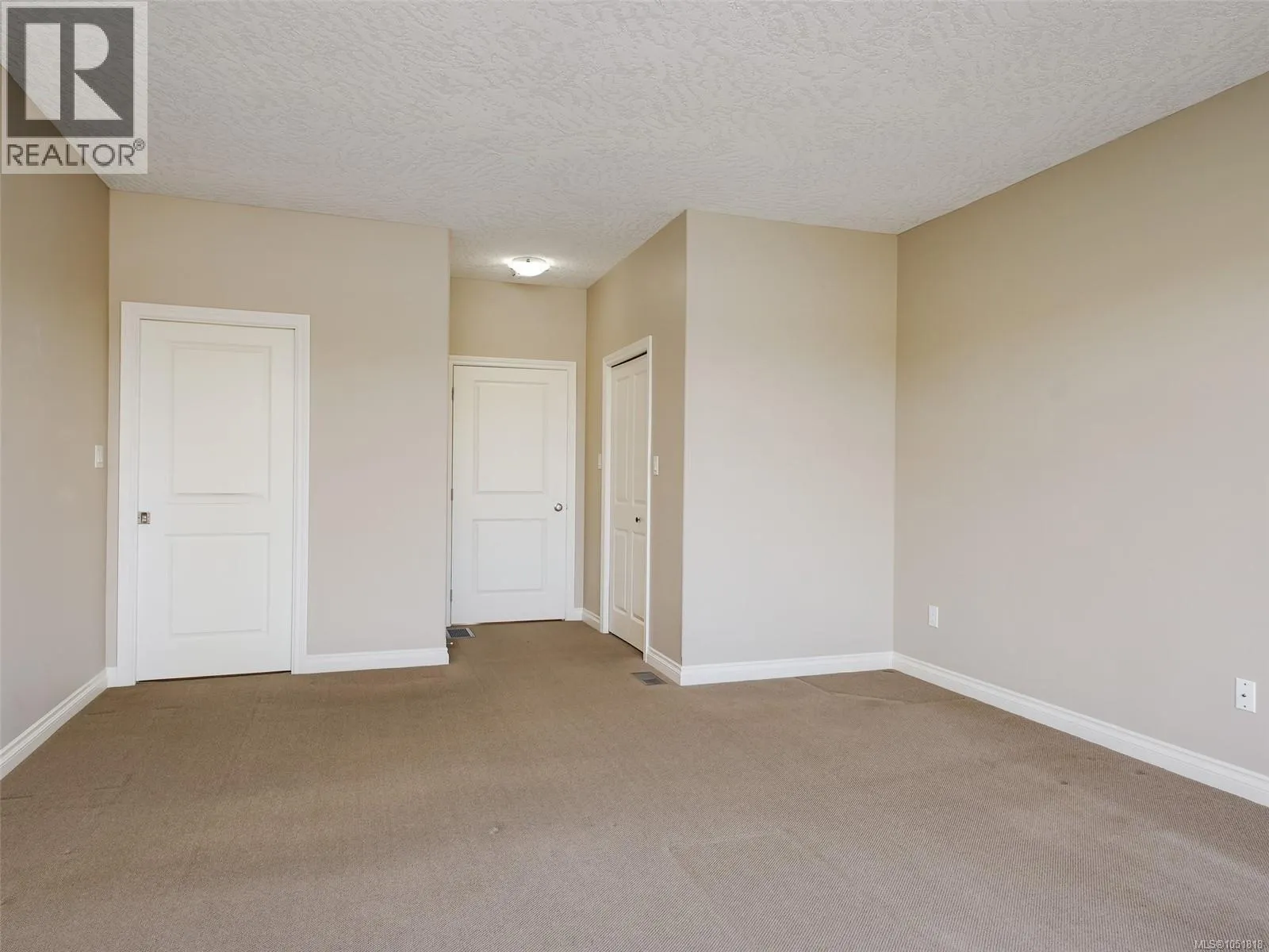 809 Rogers Way