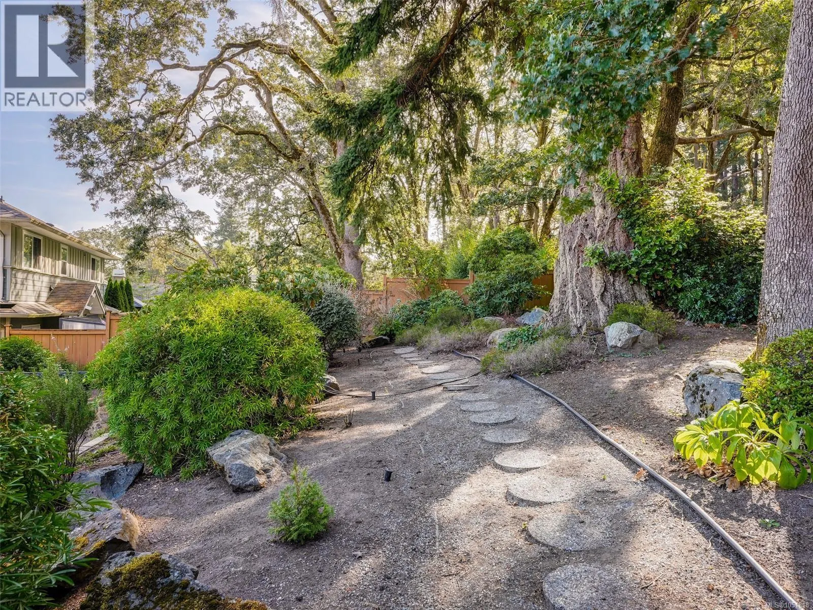 809 Rogers Way