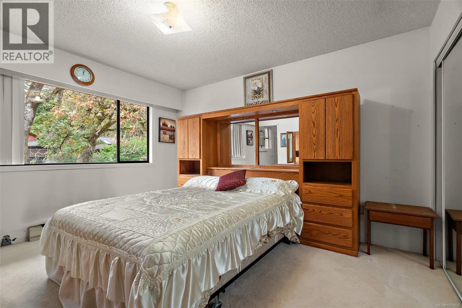 4086 Quadra St
