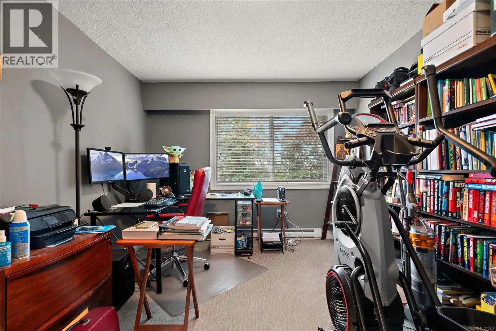 4086 Quadra St