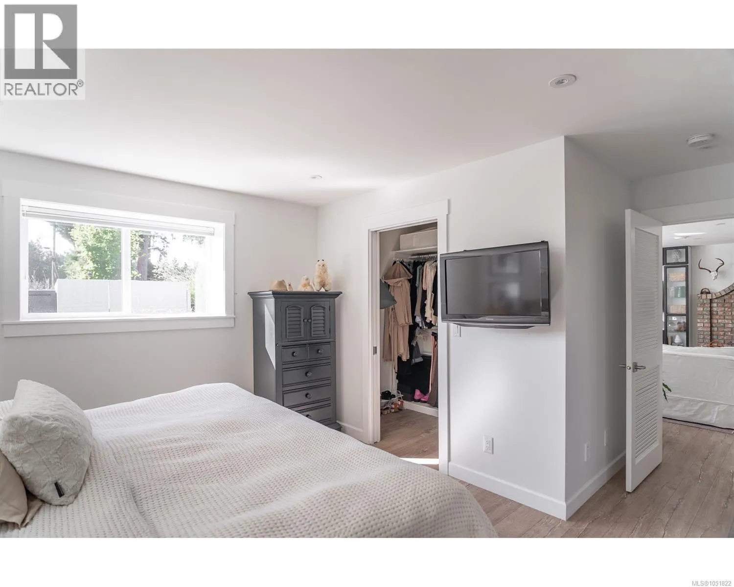 1045 RAVENSBOURNE Lane