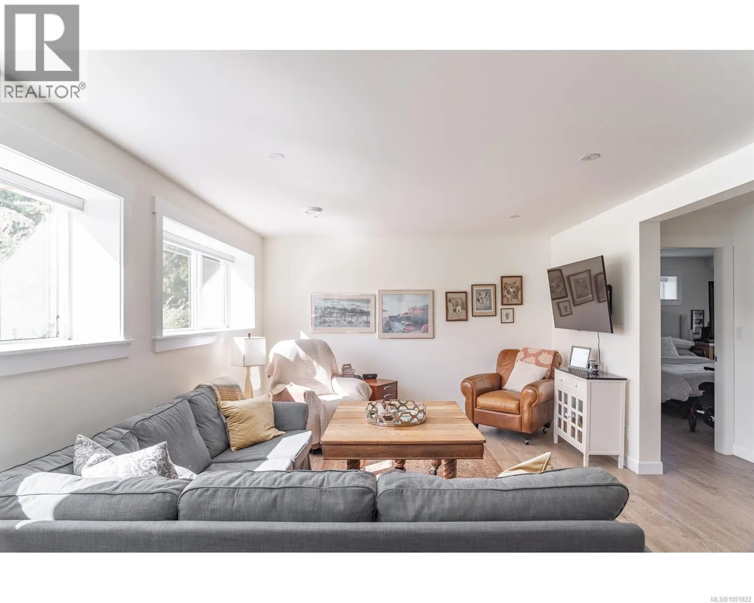1045 RAVENSBOURNE Lane