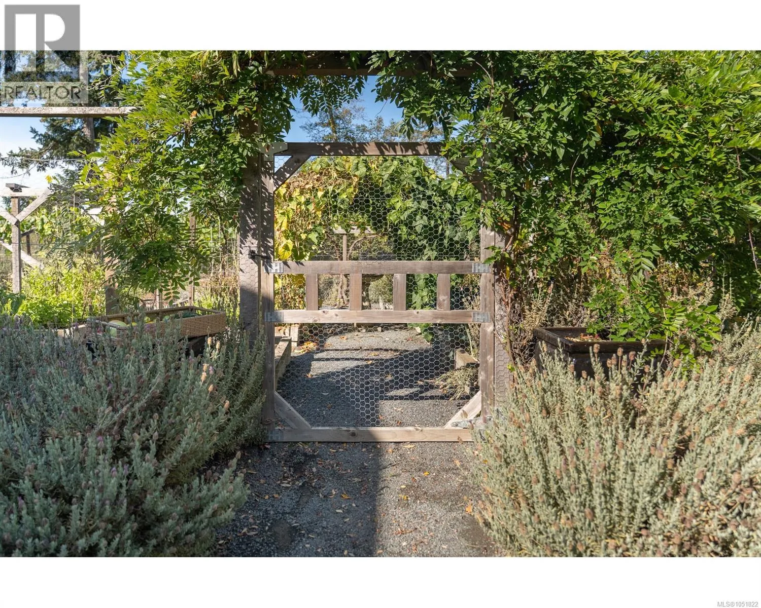 1045 RAVENSBOURNE Lane