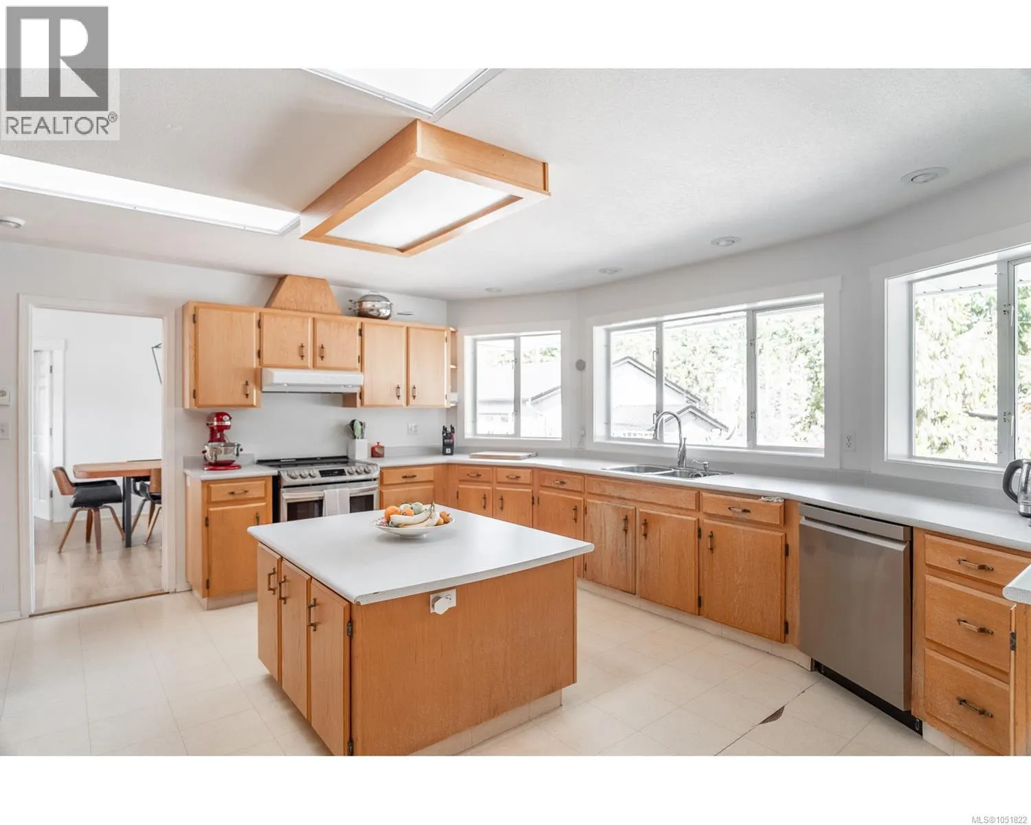 1045 RAVENSBOURNE Lane