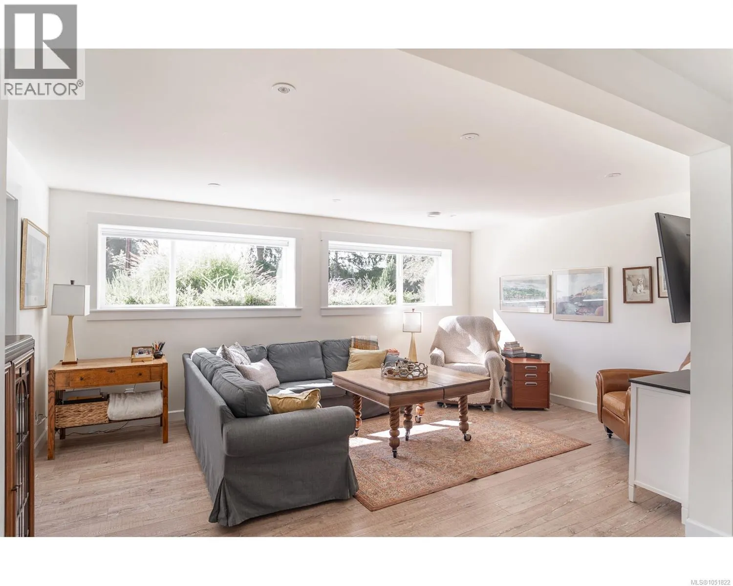 1045 RAVENSBOURNE Lane