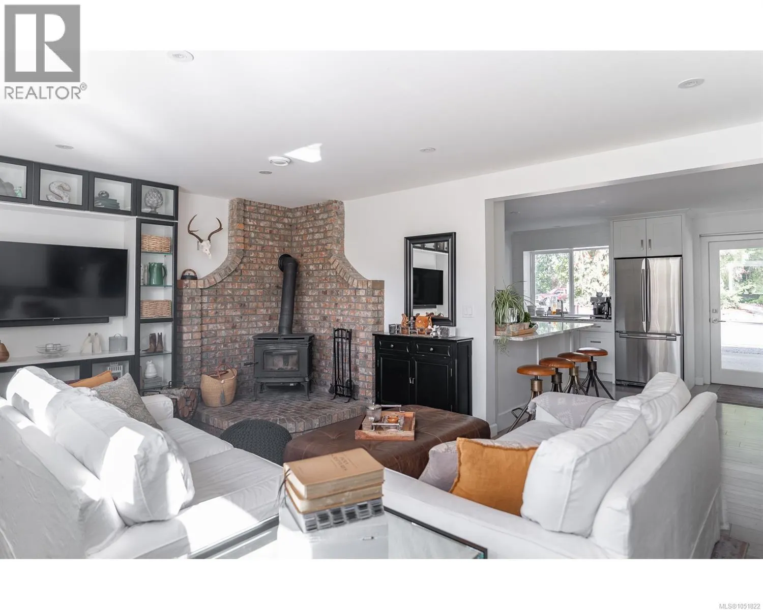 1045 RAVENSBOURNE Lane