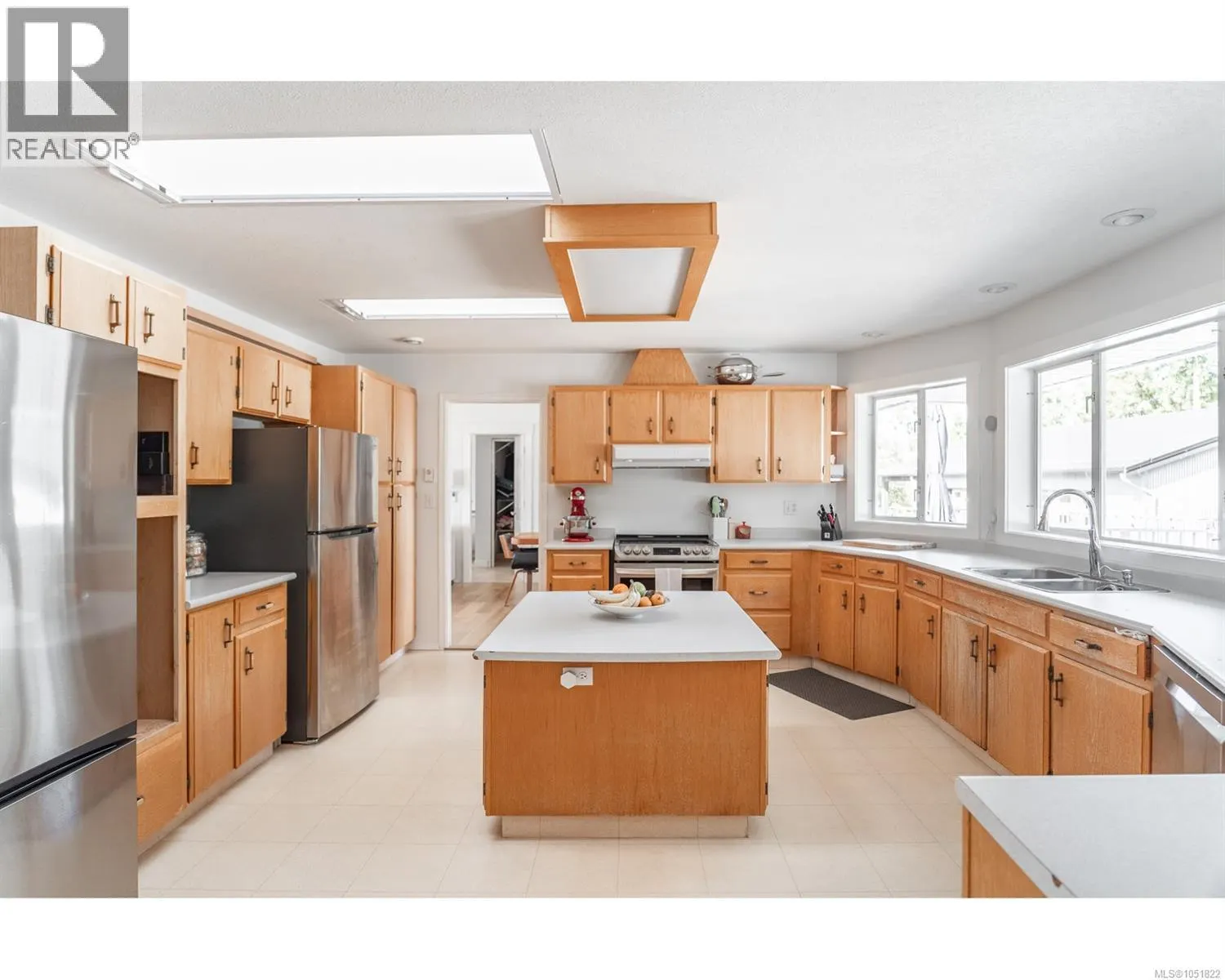 1045 RAVENSBOURNE Lane